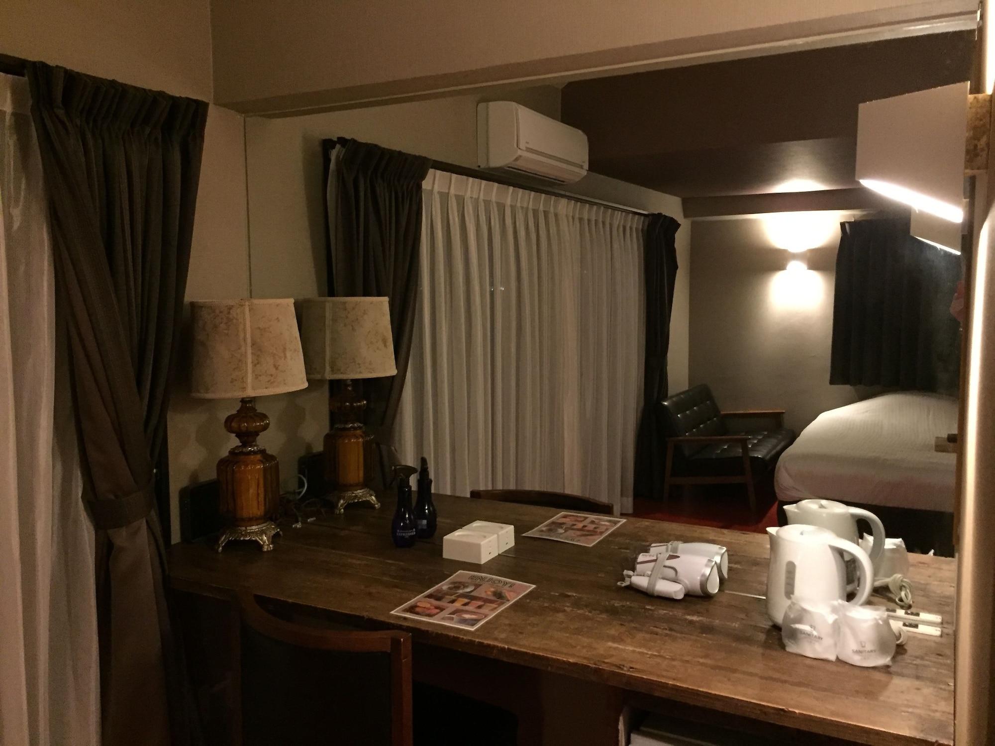 โฮเต็ล ซันเซ็ต อเมริกัน Hotel ชาตัน ภายนอก รูปภาพ